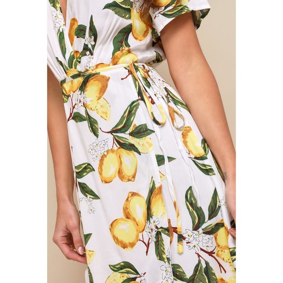 Lulus A La Tart White/ Yellow Lemon print Wrap Dress Sz XL 100% Rayon - Picture 2 of 14